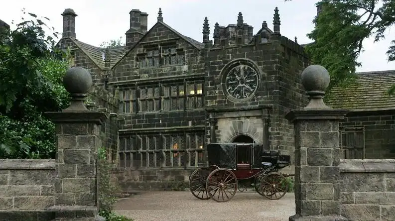 Picture of an old mansion in Yorkshire